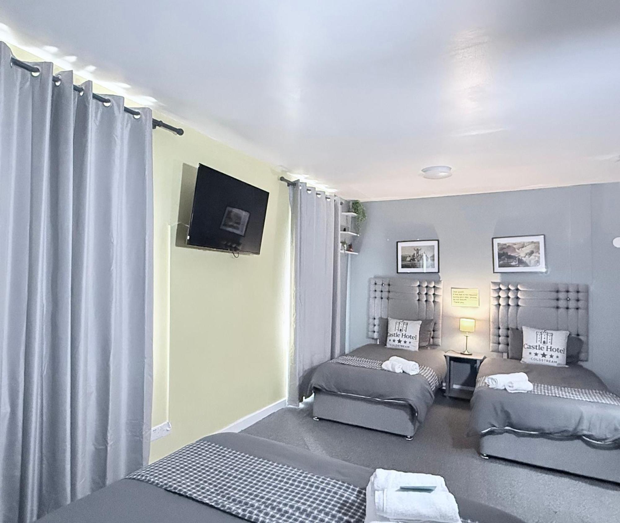 Self Check In Room Accommodation Only The Castle, Coldstream Esterno foto